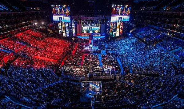 18岁10天！马斯坦托诺是2005年后，代表皇马西甲首发最年轻的球员