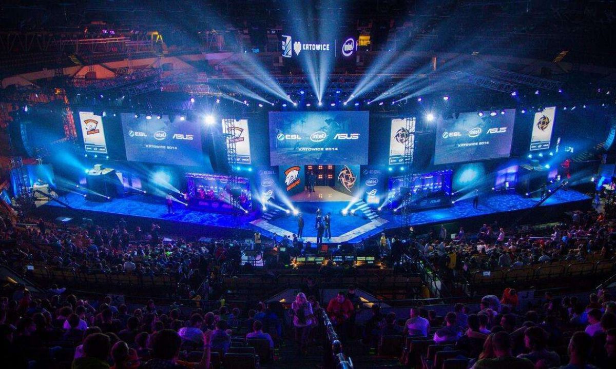 场上大放异 场上大放异